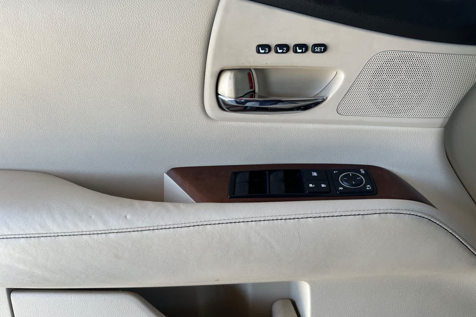 Used 2013 Lexus RX 350 AWD w/ Navigation Pkg image 12