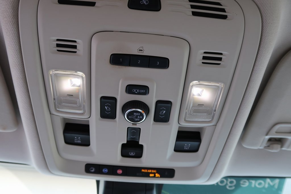 Used 2021 GMC Yukon Denali w/ Denali Ultimate Package image 28