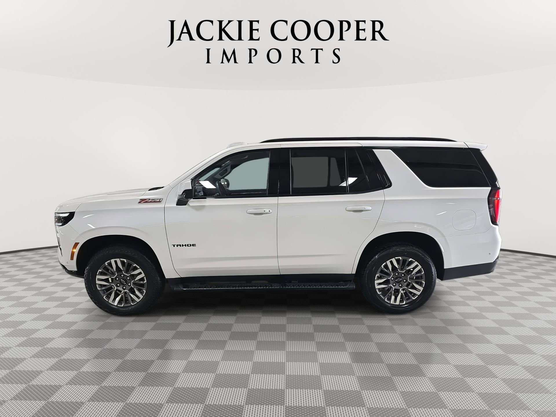 Used 2025 Chevrolet Tahoe Z71 AWD/4WD image 8