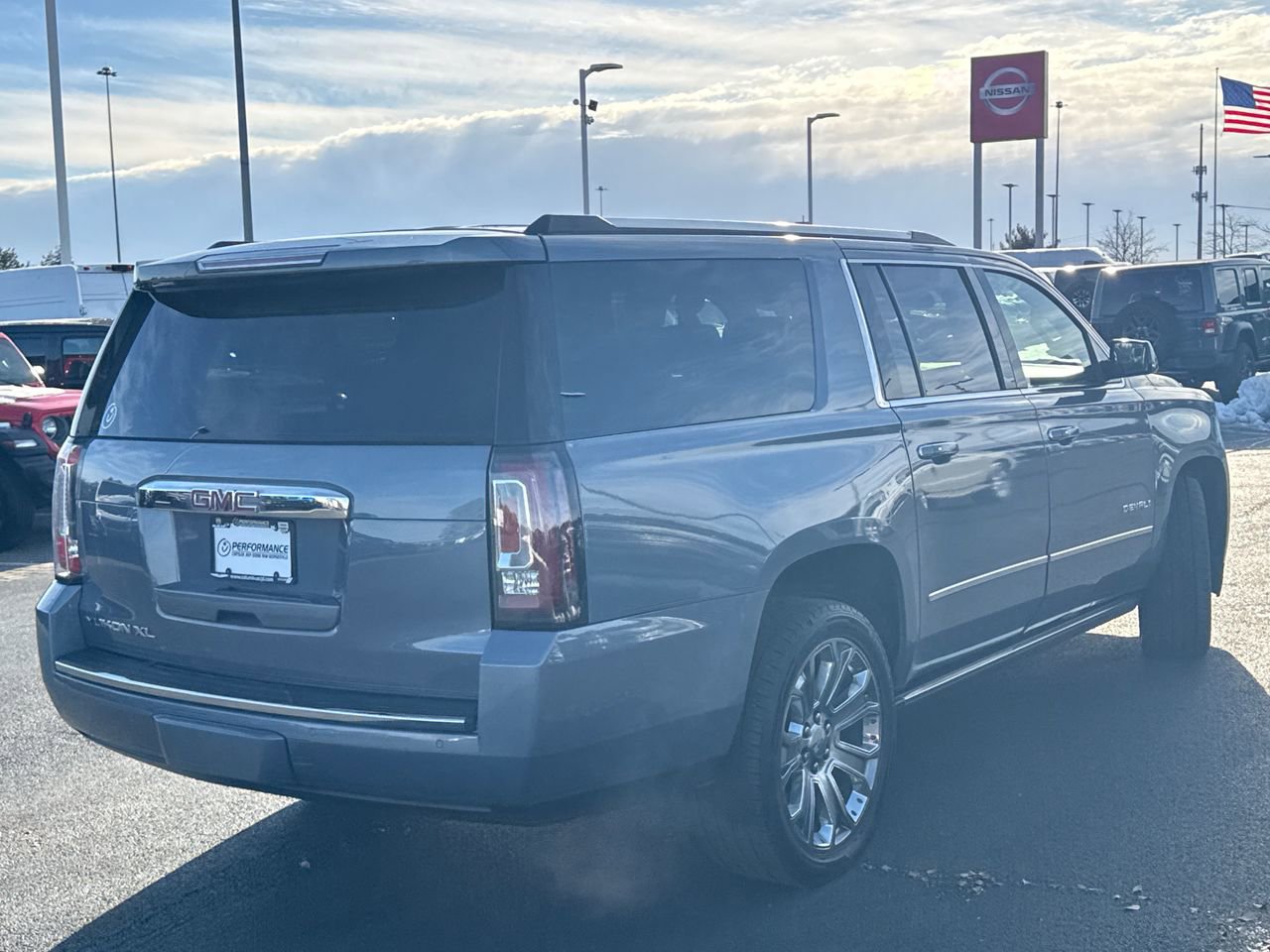Used 2015 GMC Yukon XL Denali w/ Premium Package image 3