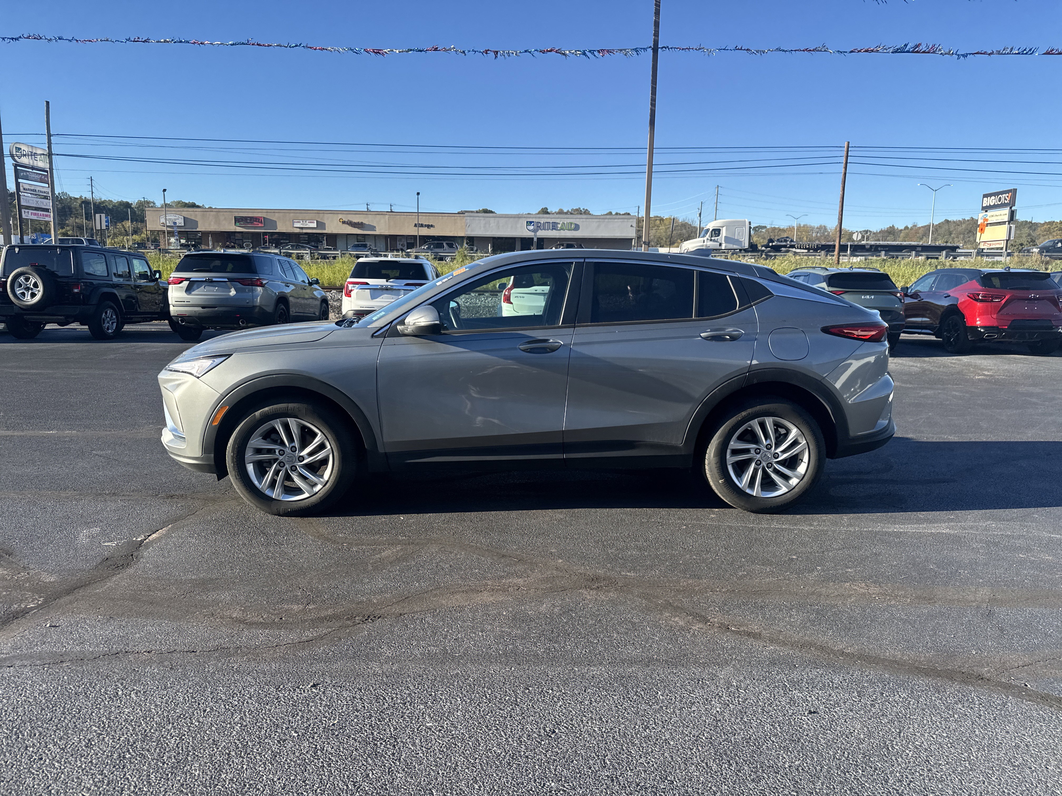 Used 2024 Buick Envista Preferred w/ Convenience I Package image 7