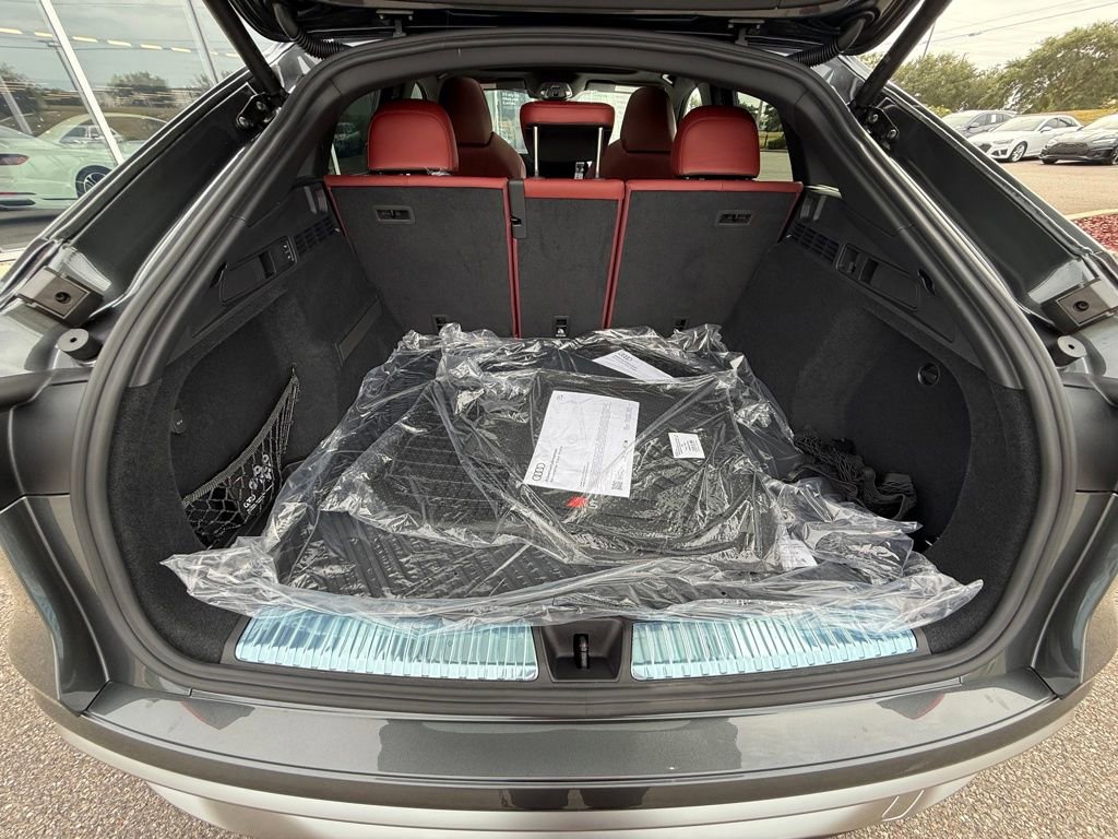 New 2025 Audi SQ5 Prestige image 59