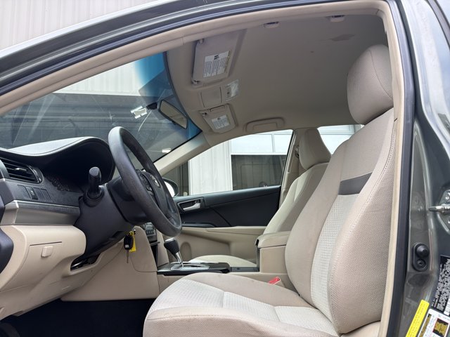 Used 2014 Toyota Camry LE FWD image 13