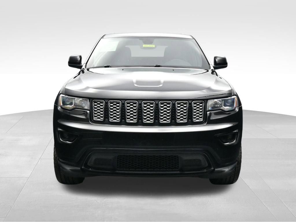 Used 2018 Jeep Grand Cherokee Altitude AWD/4WD image 8