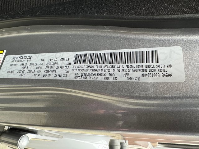 Used 2017 Jeep Wrangler Unlimited Sahara w/ Connectivity Group image 28