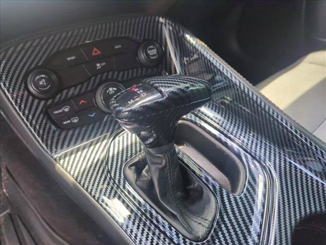 Used 2016 Dodge Challenger SXT RWD image 17