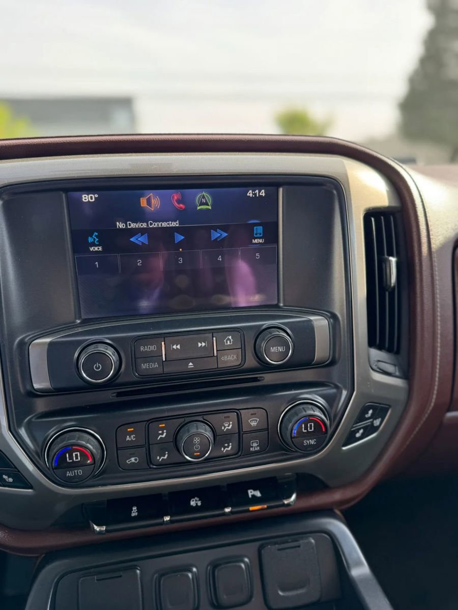 Used 2014 Chevrolet Silverado 1500 High Country image 29