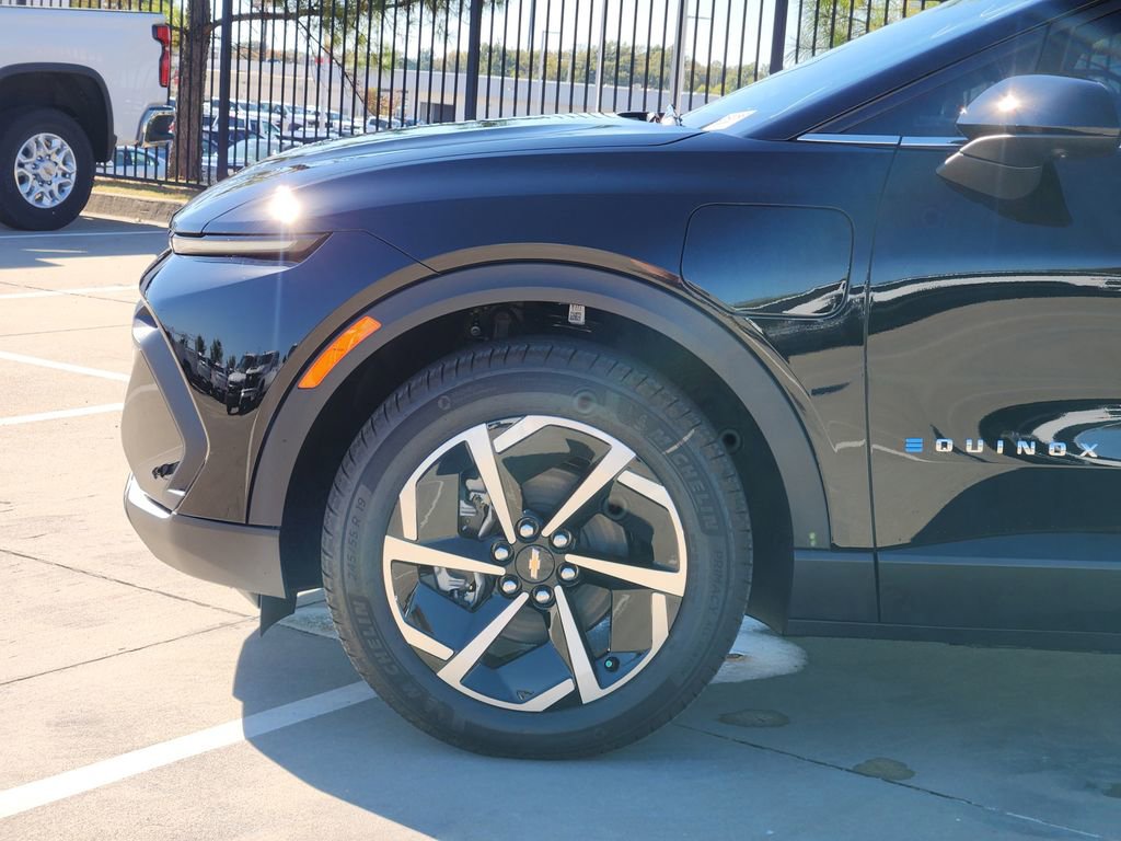 New 2026 Chevrolet Equinox EV LT image 5