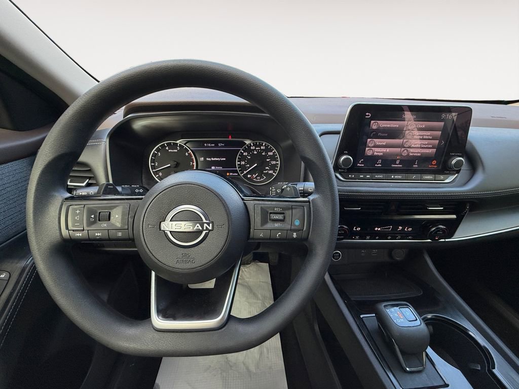 Used 2022 Nissan Rogue SV image 15