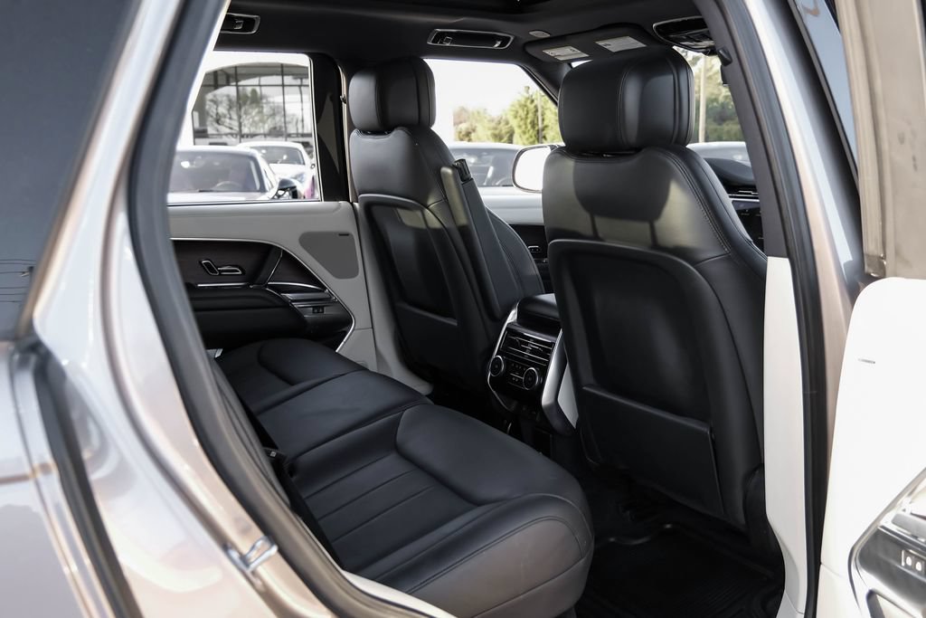 Used 2023 Land Rover Range Rover SE AWD/4WD image 39