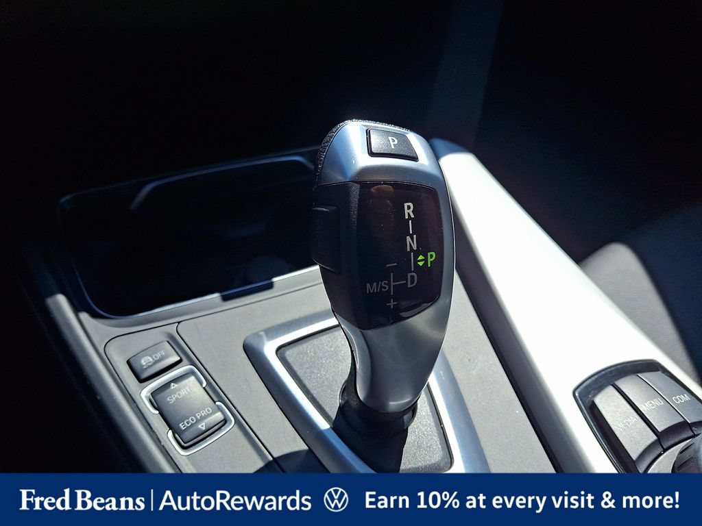 Used 2018 BMW 320i Sedan RWD image 19