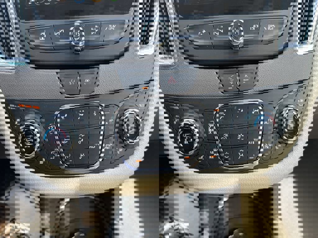 Used 2024 Chevrolet Malibu LT image 18