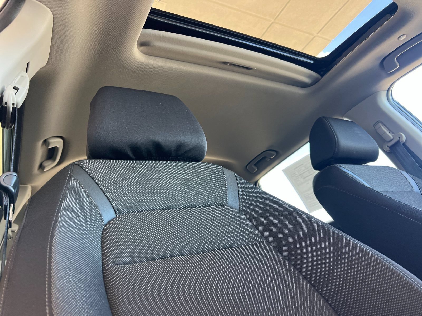 Used 2025 Honda CR-V EX image 17