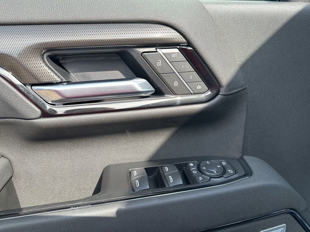 New 2026 GMC Sierra 2500 AT4 w/ AT4 Premium Plus Package image 16