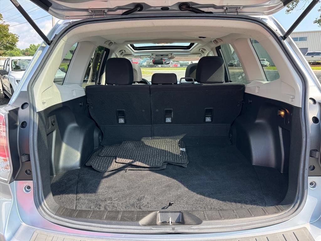 Used 2017 Subaru Forester 2.5i Premium w/ Popular Package #2A AWD/4WD image 10