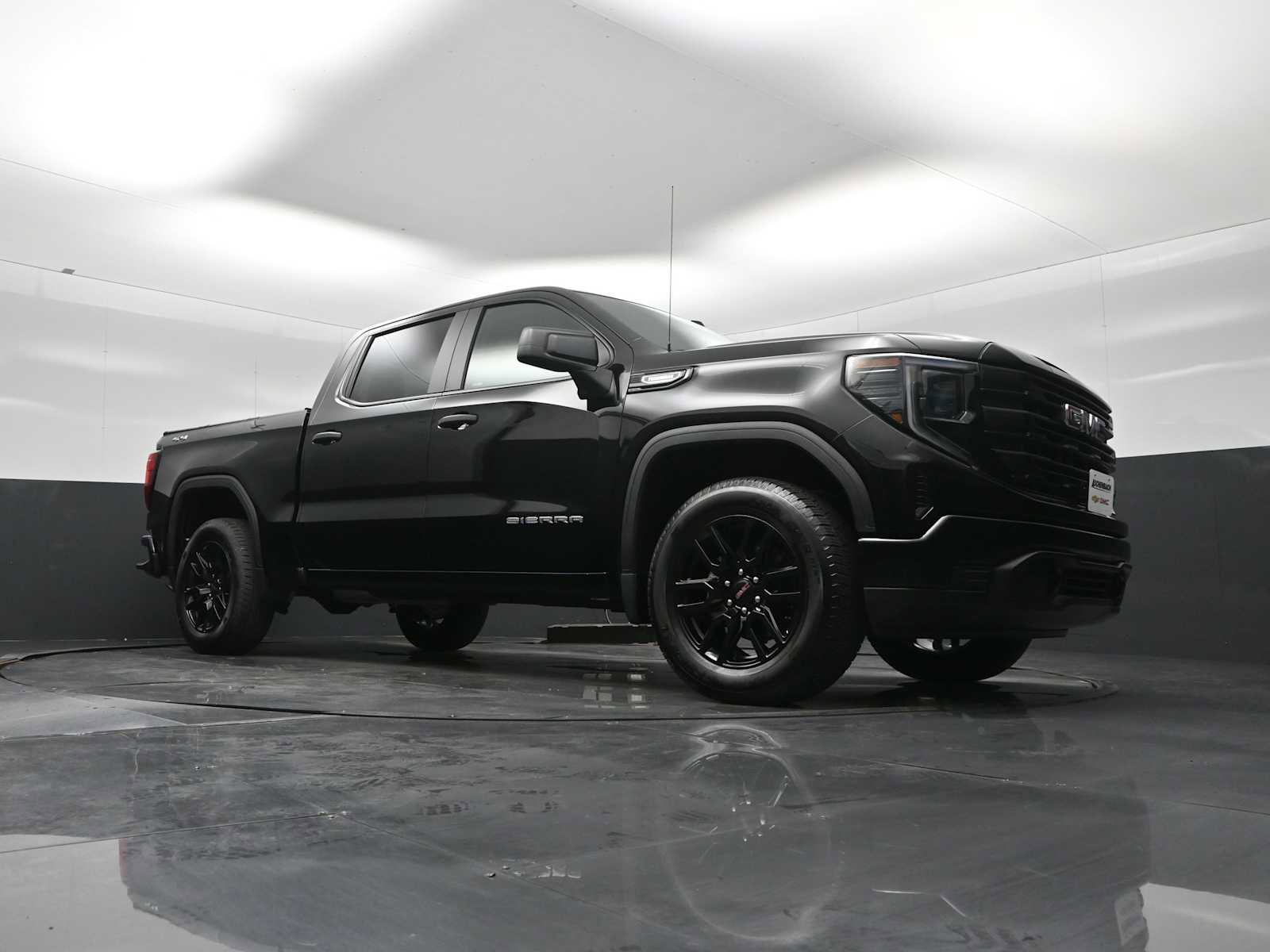 Used 2025 GMC Sierra 1500 Pro w/ Graphite Edition image 18