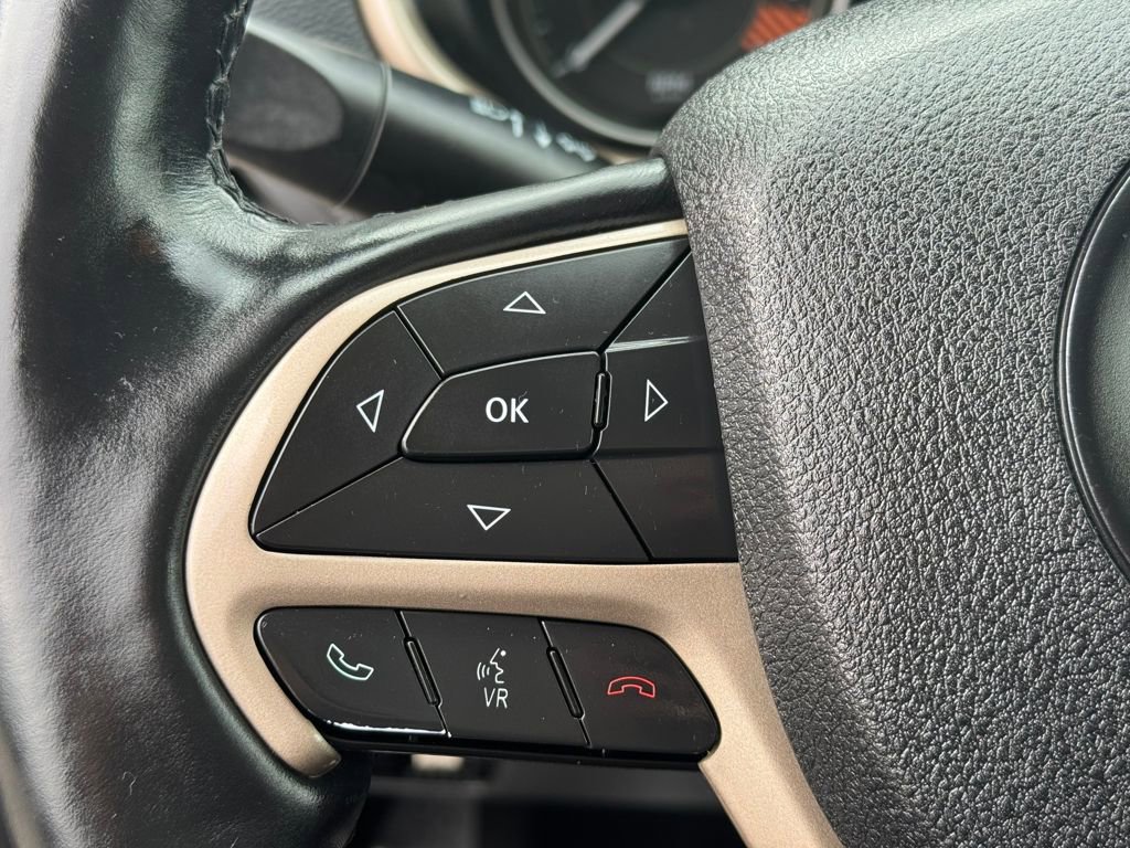 Used 2014 Jeep Cherokee Limited AWD/4WD image 29