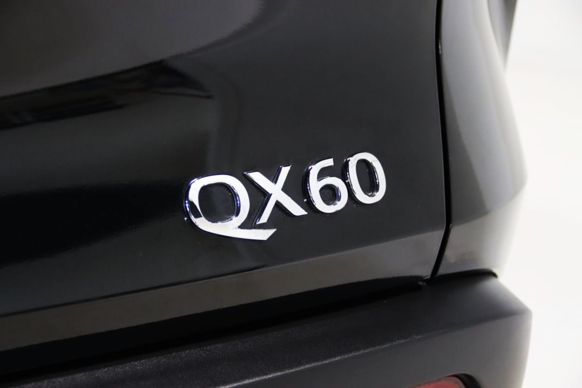 Used 2024 INFINITI QX60 Luxe AWD/4WD image 11