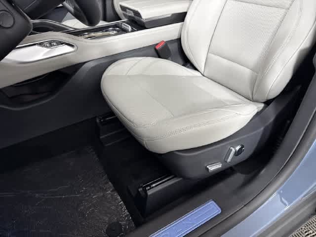 New 2026 Lincoln Nautilus Premier AWD/4WD image 15