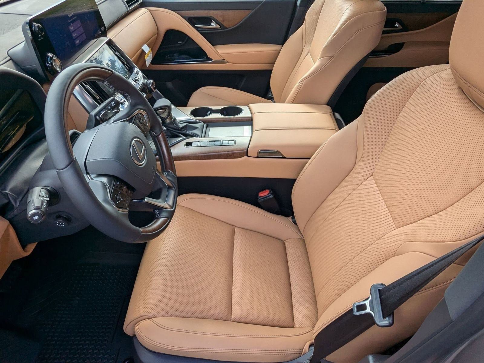 New 2025 Lexus LX 600 4WD w/ Luxury Package image 5