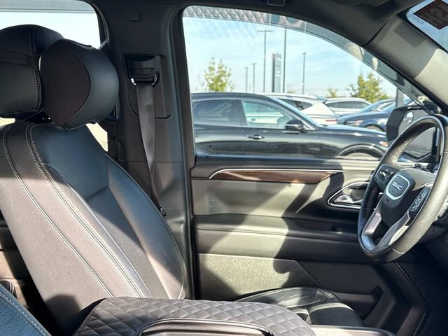 Used 2023 GMC Yukon XL SLE image 15