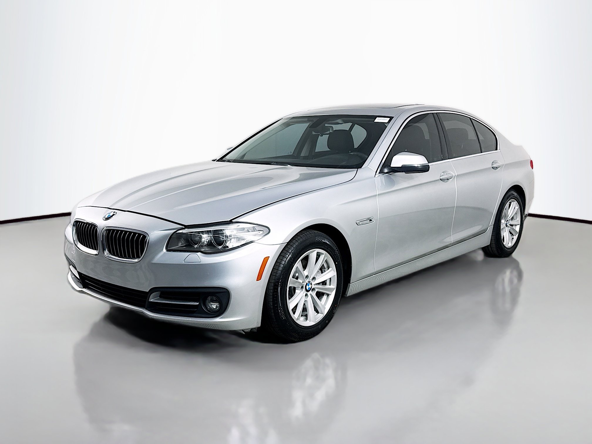 Used 2016 BMW 528i Sedan RWD image 4