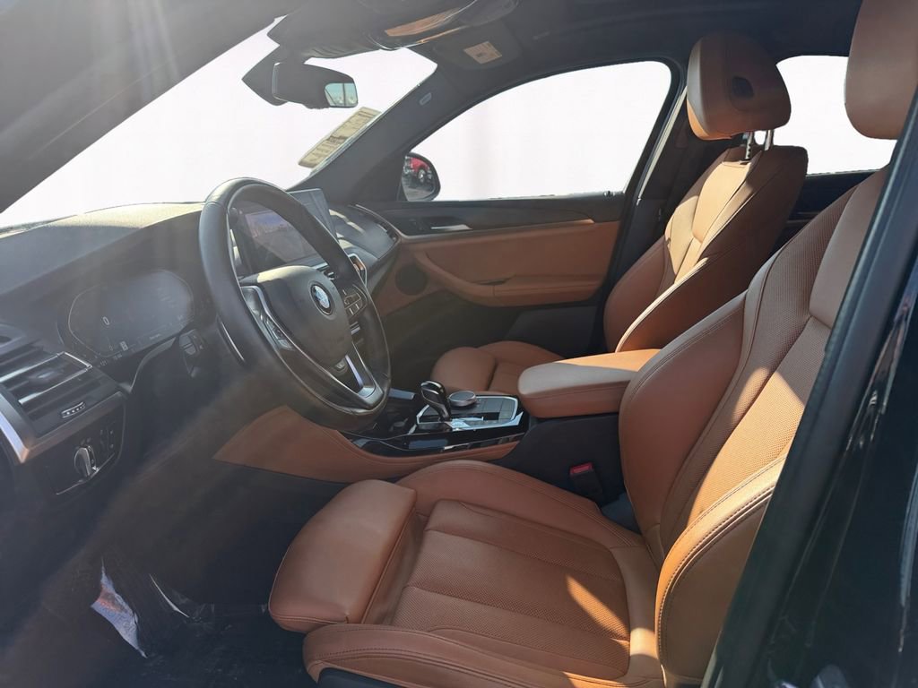 Used 2023 BMW X4 xDrive30i w/ Premium Package image 9