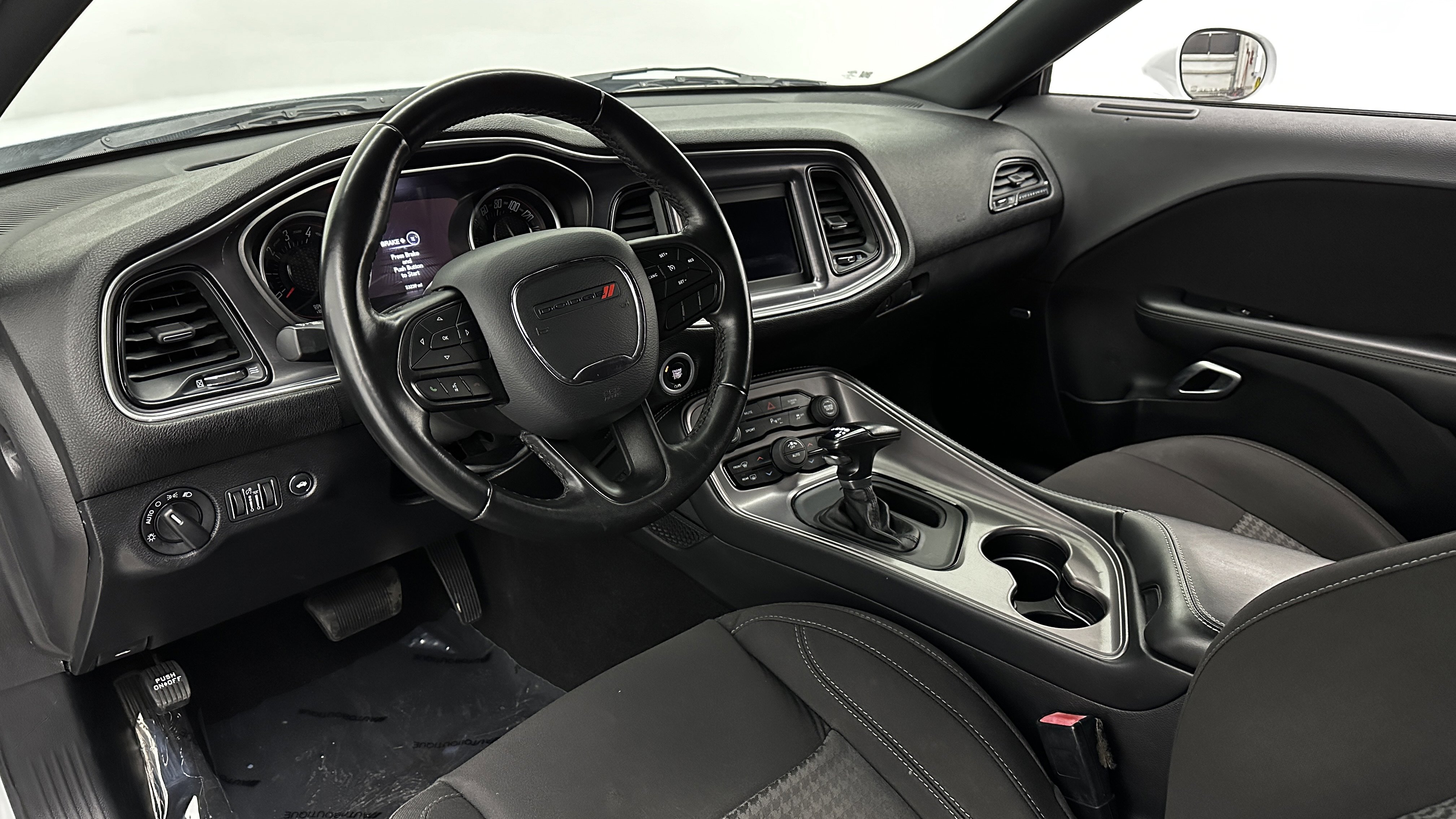 Used 2023 Dodge Challenger GT RWD image 8