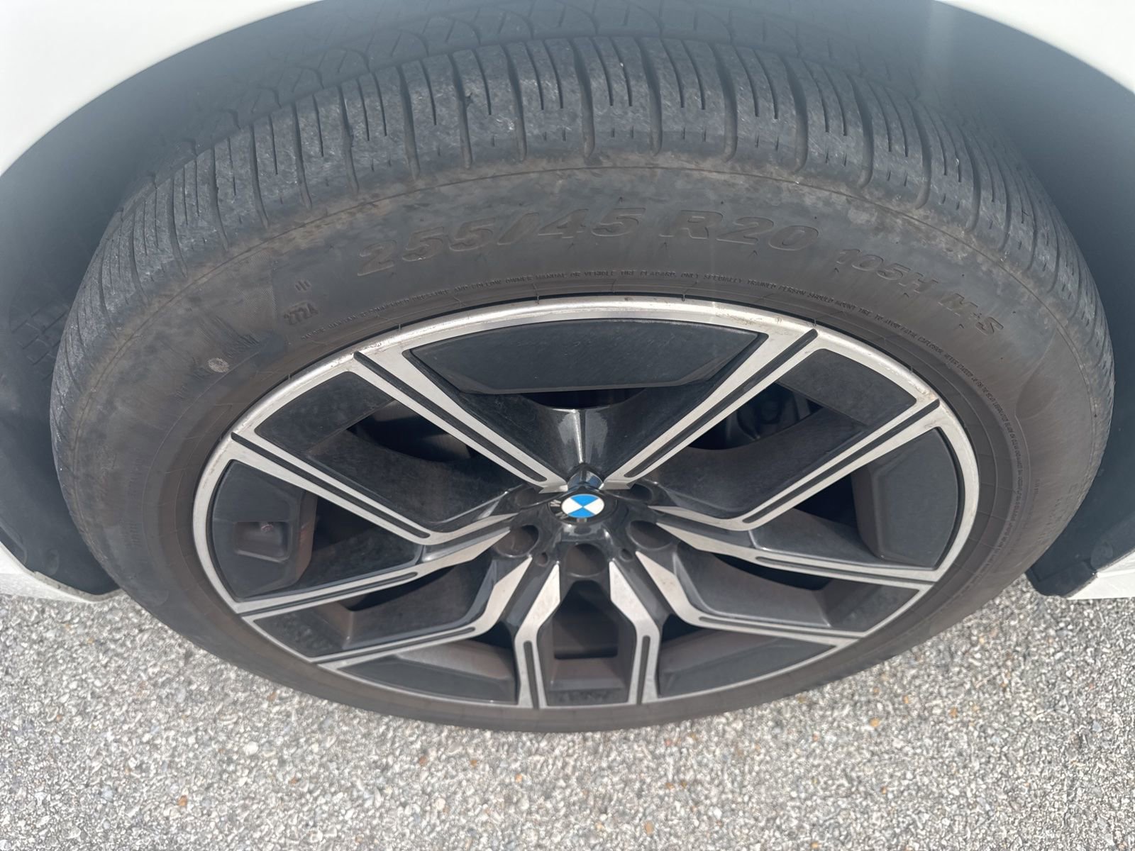 Used 2025 BMW 740i xDrive image 12