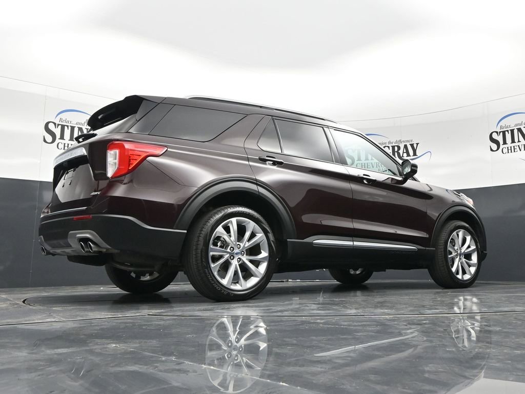 Used 2023 Ford Explorer Platinum w/ Equipment Group 601A AWD/4WD image 23