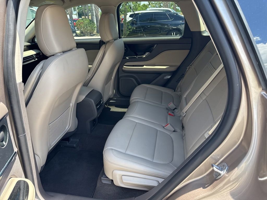 Used 2021 Lincoln Corsair Reserve FWD image 5