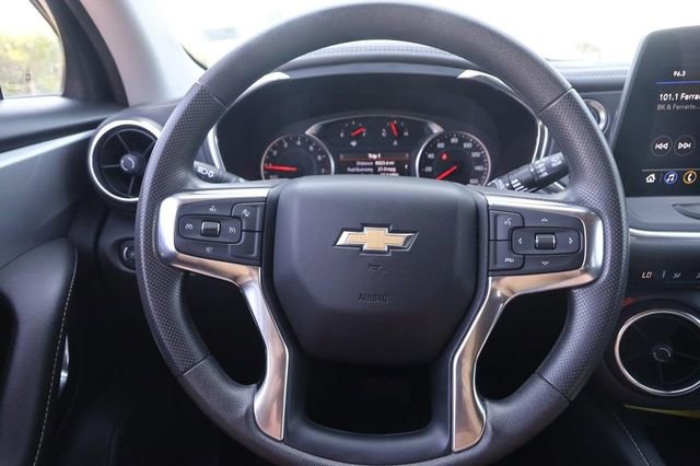 Used 2025 Chevrolet Blazer LT AWD/4WD image 10