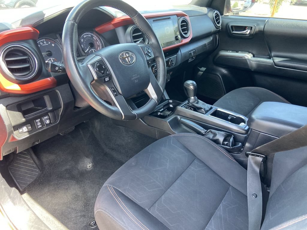 Used 2017 Toyota Tacoma TRD Off-Road w/ Tow Package RWD image 6