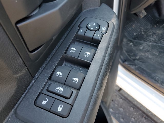 New 2026 RAM 5500 Tradesman w/ Chrome Appearance Group AWD/4WD image 25