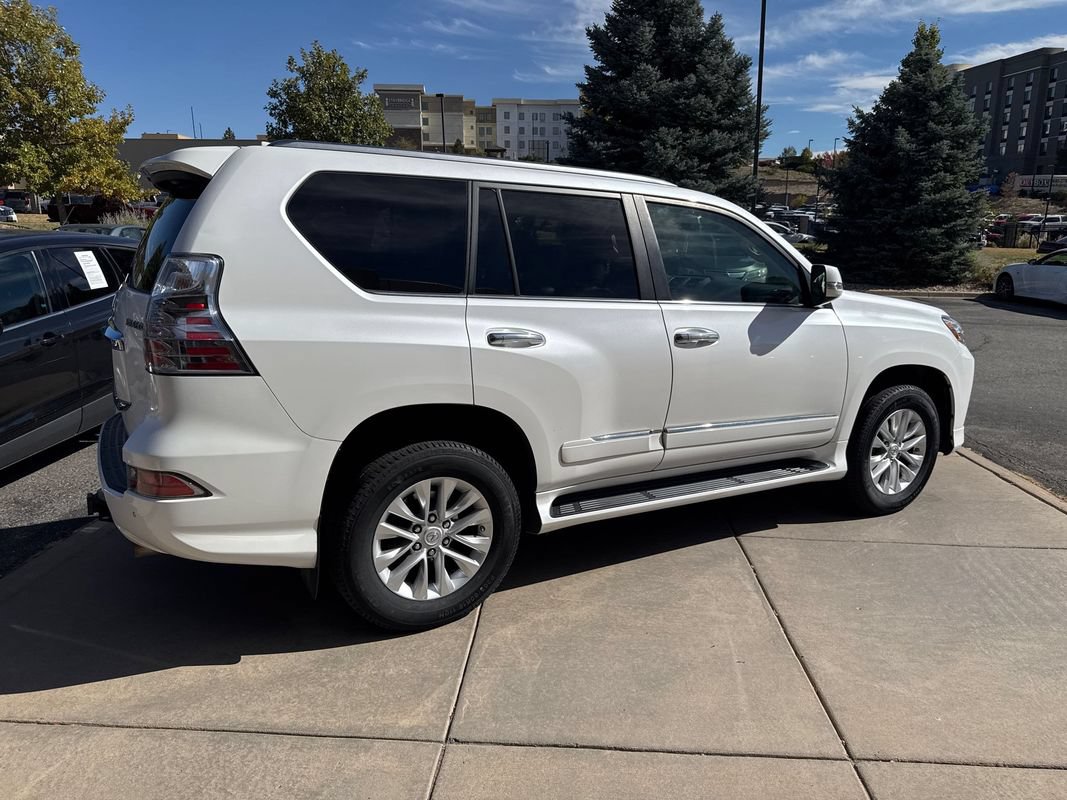 Used 2018 Lexus GX 460 Premium w/ Premium Package AWD/4WD image 6