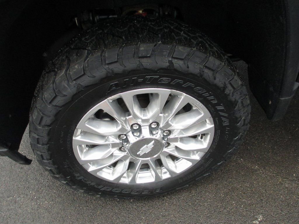 Used 2020 Chevrolet Silverado 2500 High Country w/ Technology Package image 14