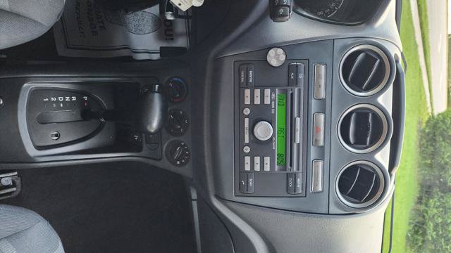 Used 2010 Ford Transit Connect XLT FWD image 20