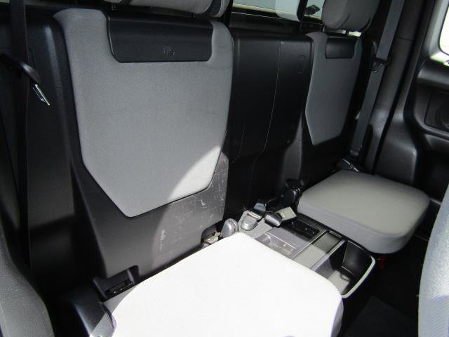 Used 2020 Toyota Tacoma SR AWD/4WD image 11