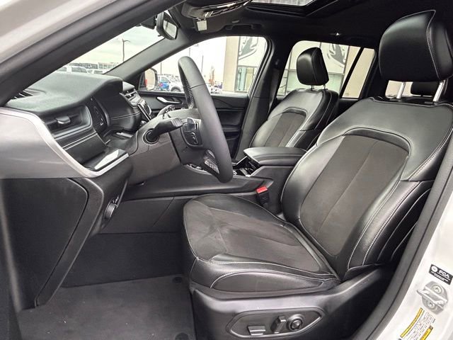Used 2023 Jeep Grand Cherokee Altitude image 20