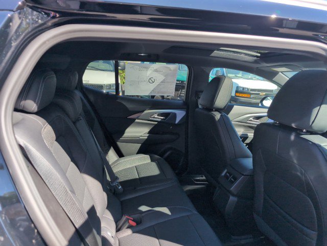 New 2026 Chevrolet Equinox EV LT image 17