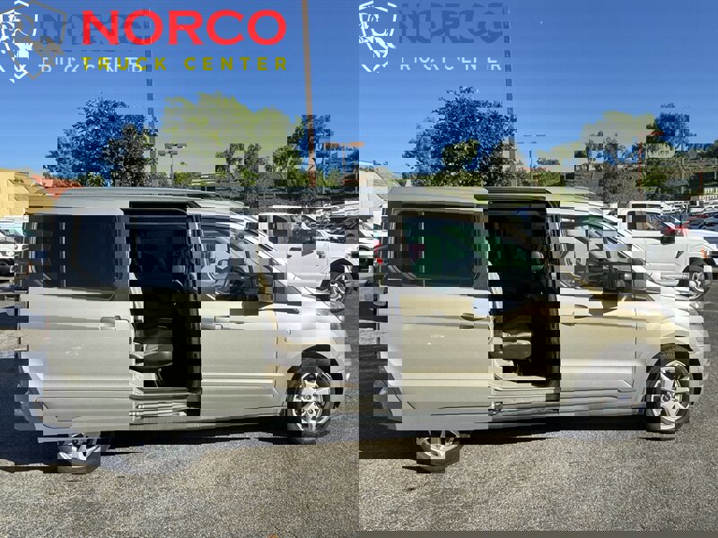 Used 2015 Ford Transit Connect XLT image 2