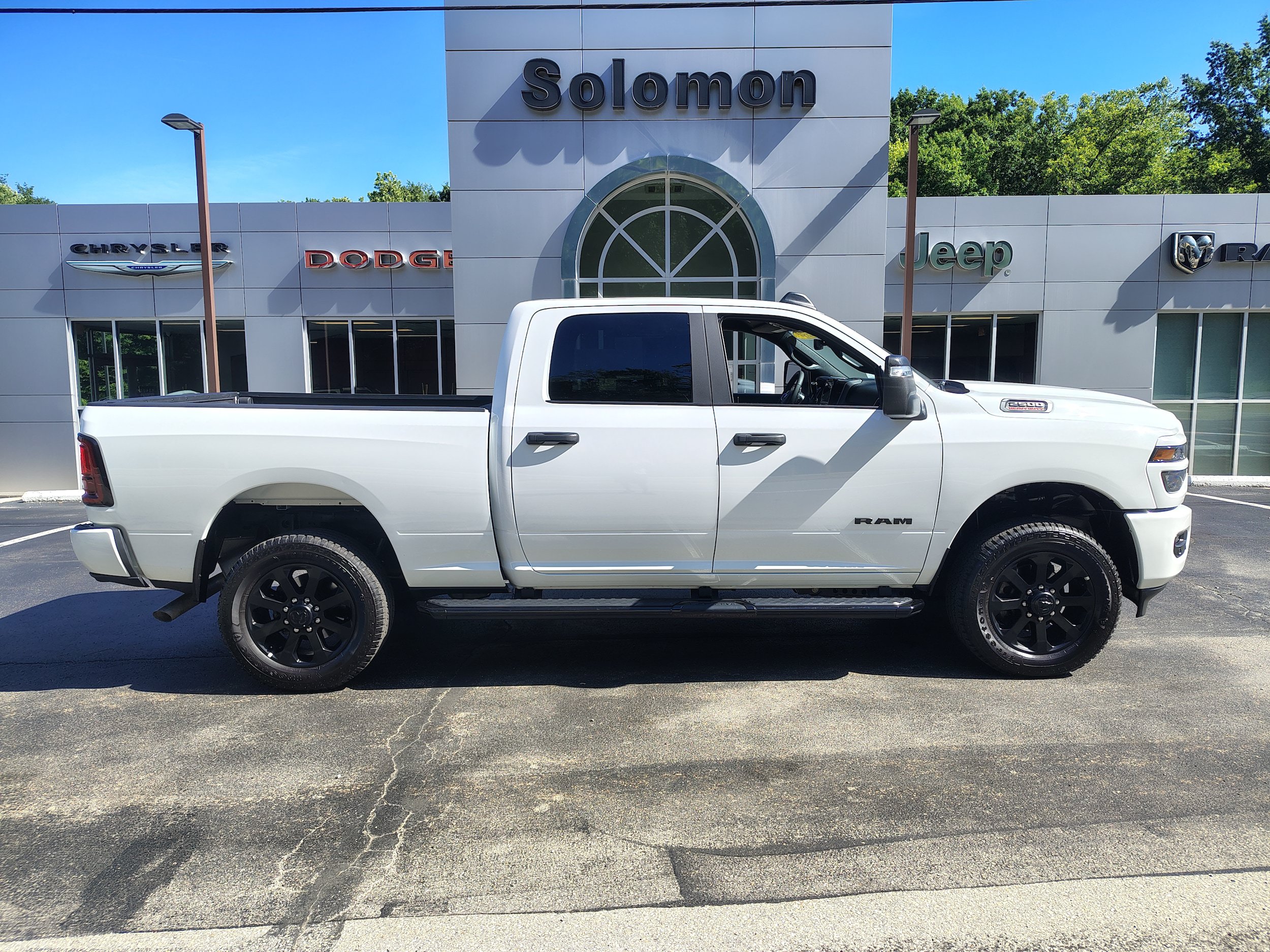 Certified 2025 RAM 2500 Big Horn AWD/4WD image 1