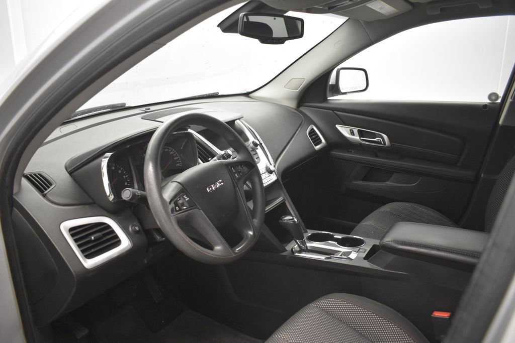 Used 2017 GMC Terrain SLE image 28