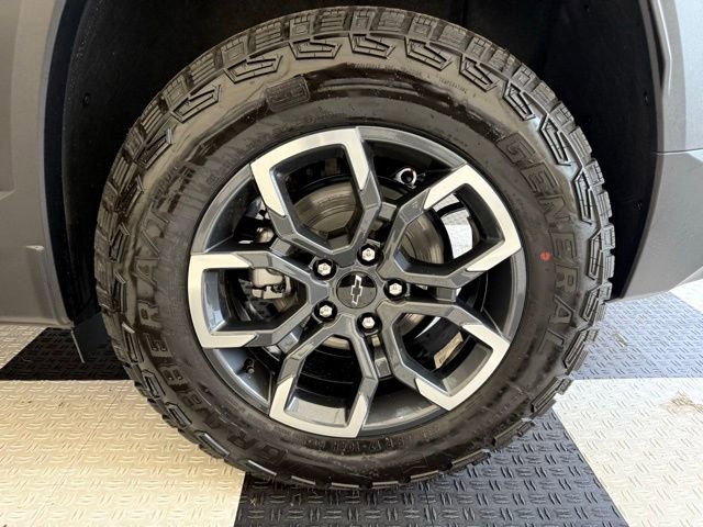 New 2026 Chevrolet Equinox ACTIV image 11