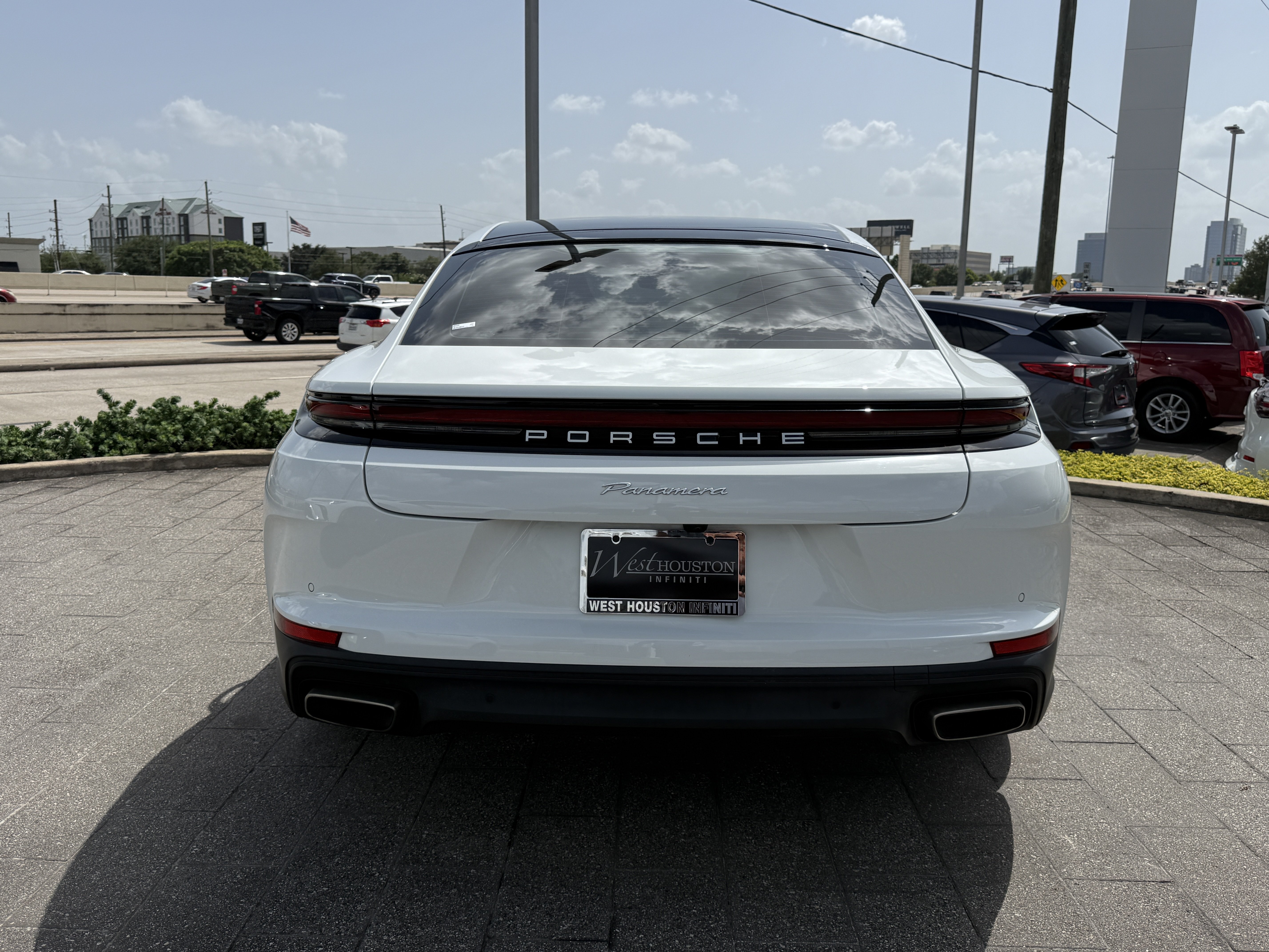 Used 2024 Porsche Panamera RWD image 6
