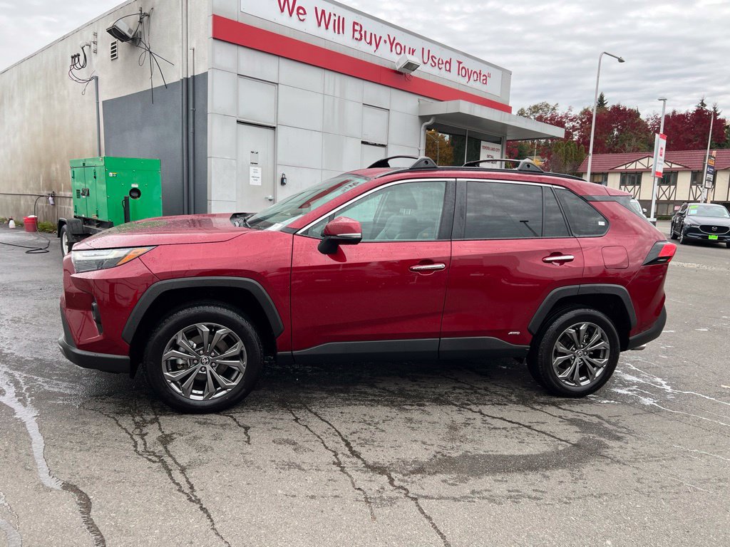 Used 2022 Toyota RAV4 Limited w/ Limited Grade Weather Package AWD/4WD image 7