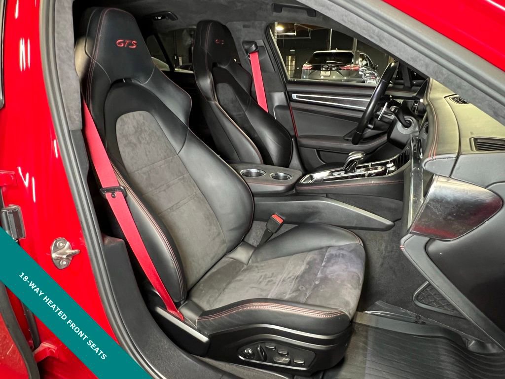 Used 2023 Porsche Panamera GTS image 4