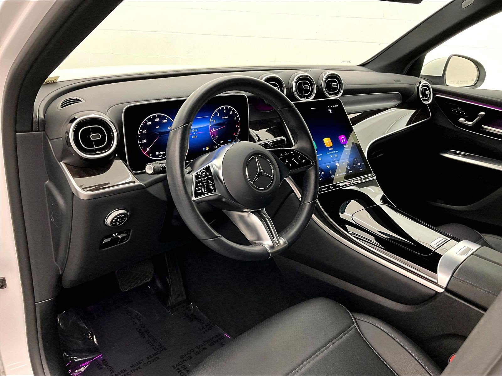 Certified 2025 Mercedes-Benz GLC 300 image 19