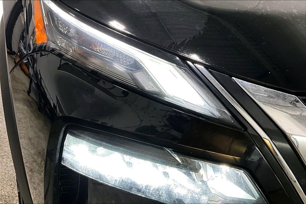 Used 2022 Nissan Rogue S image 30
