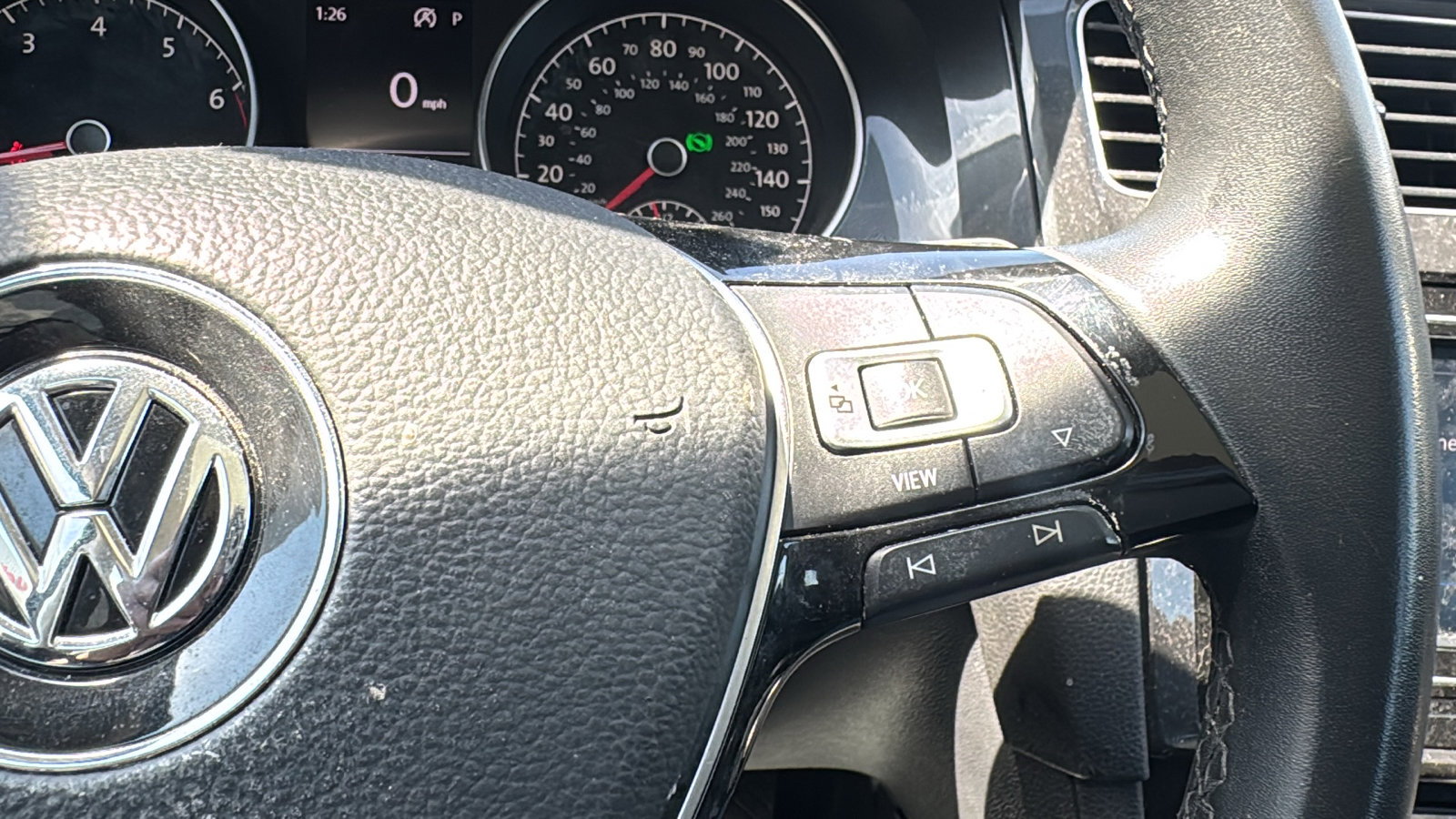 Used 2021 Volkswagen Golf 4-Door image 16